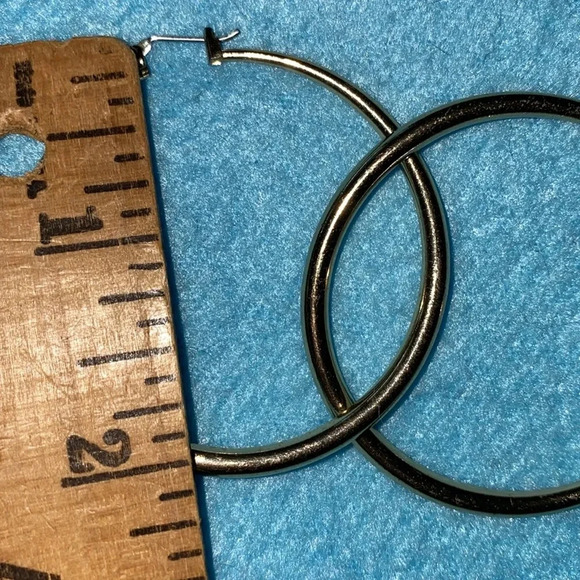 HOOPS tappered gold tone pierced earrings size 2 inch - Picture 5 of 5